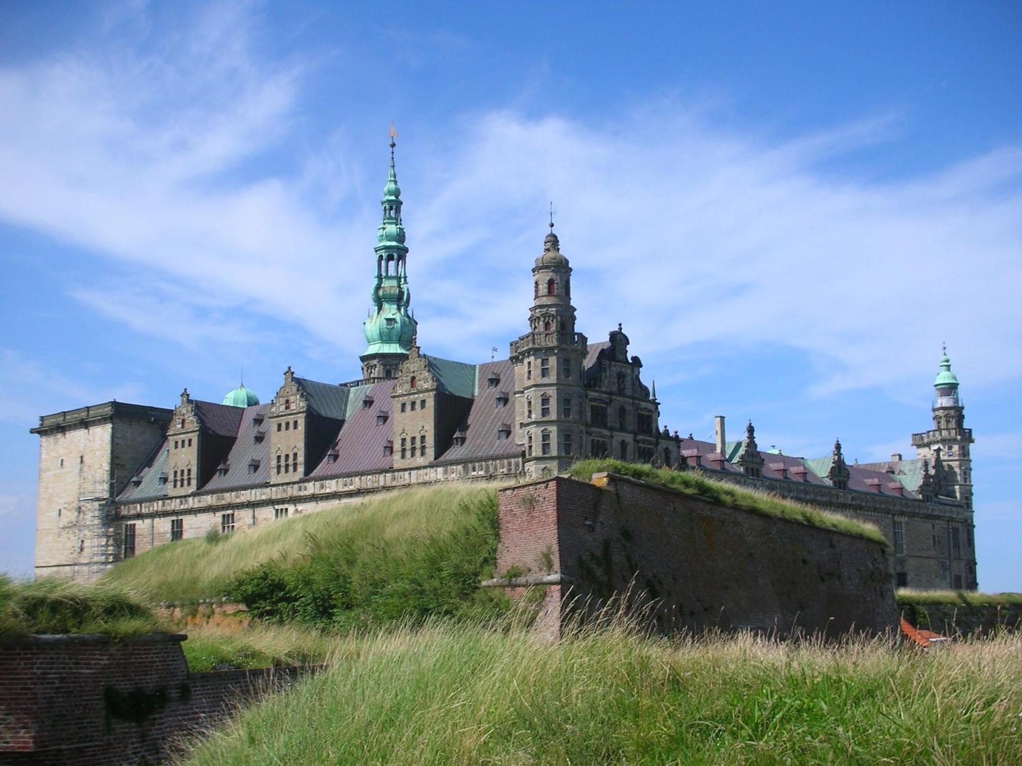 Bright 3br With Balcony And Amazing View Lägenhet *