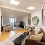 Bright 3Br Apartment With Balcony And Amazing Lake View