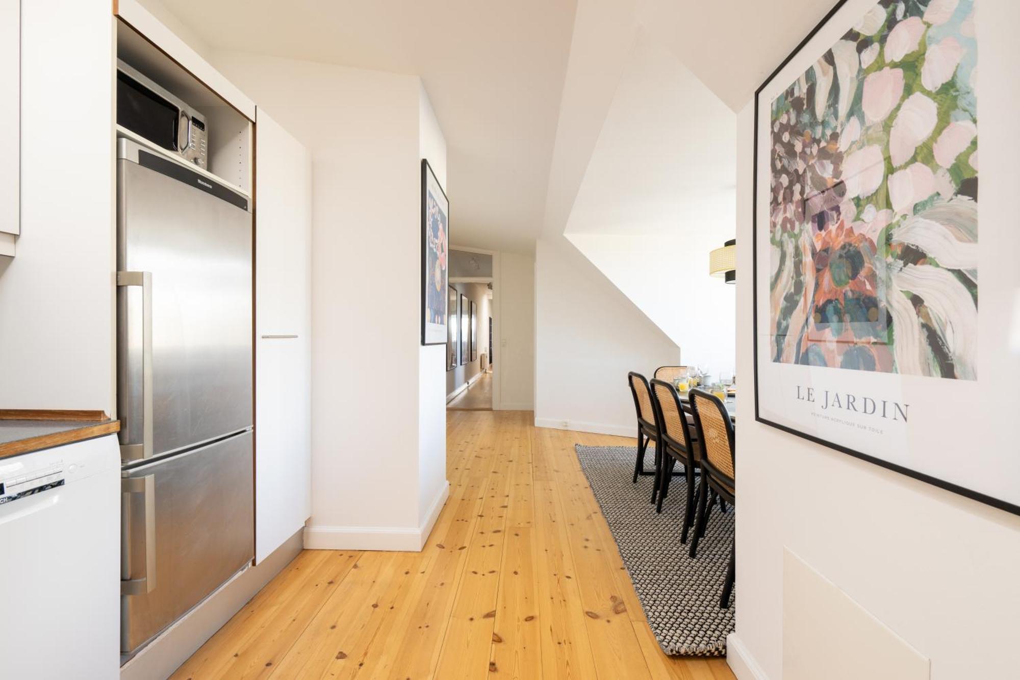Bright 3br With Balcony And Amazing View Apartment