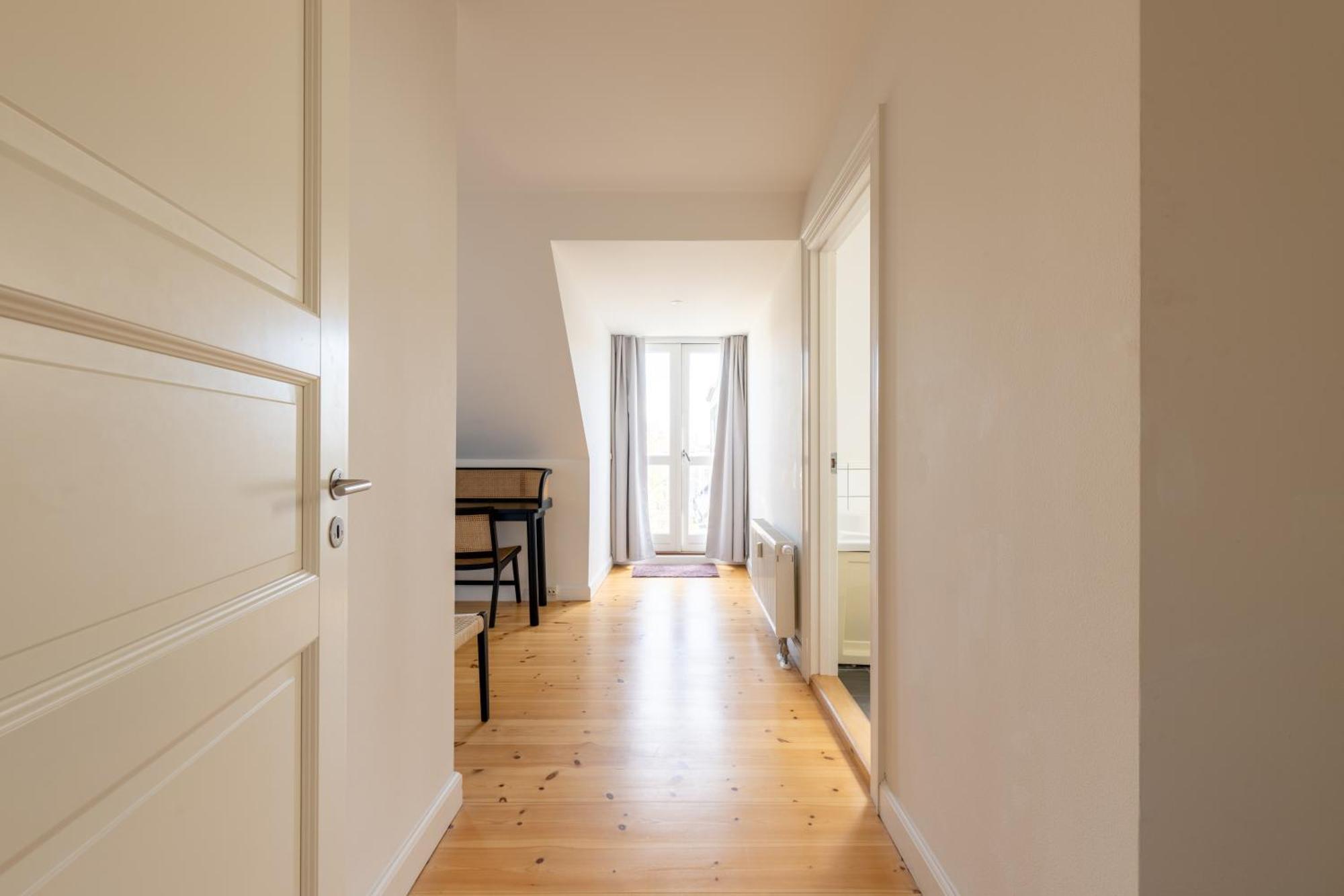 Apartment Bright 3br With Balcony And Amazing View