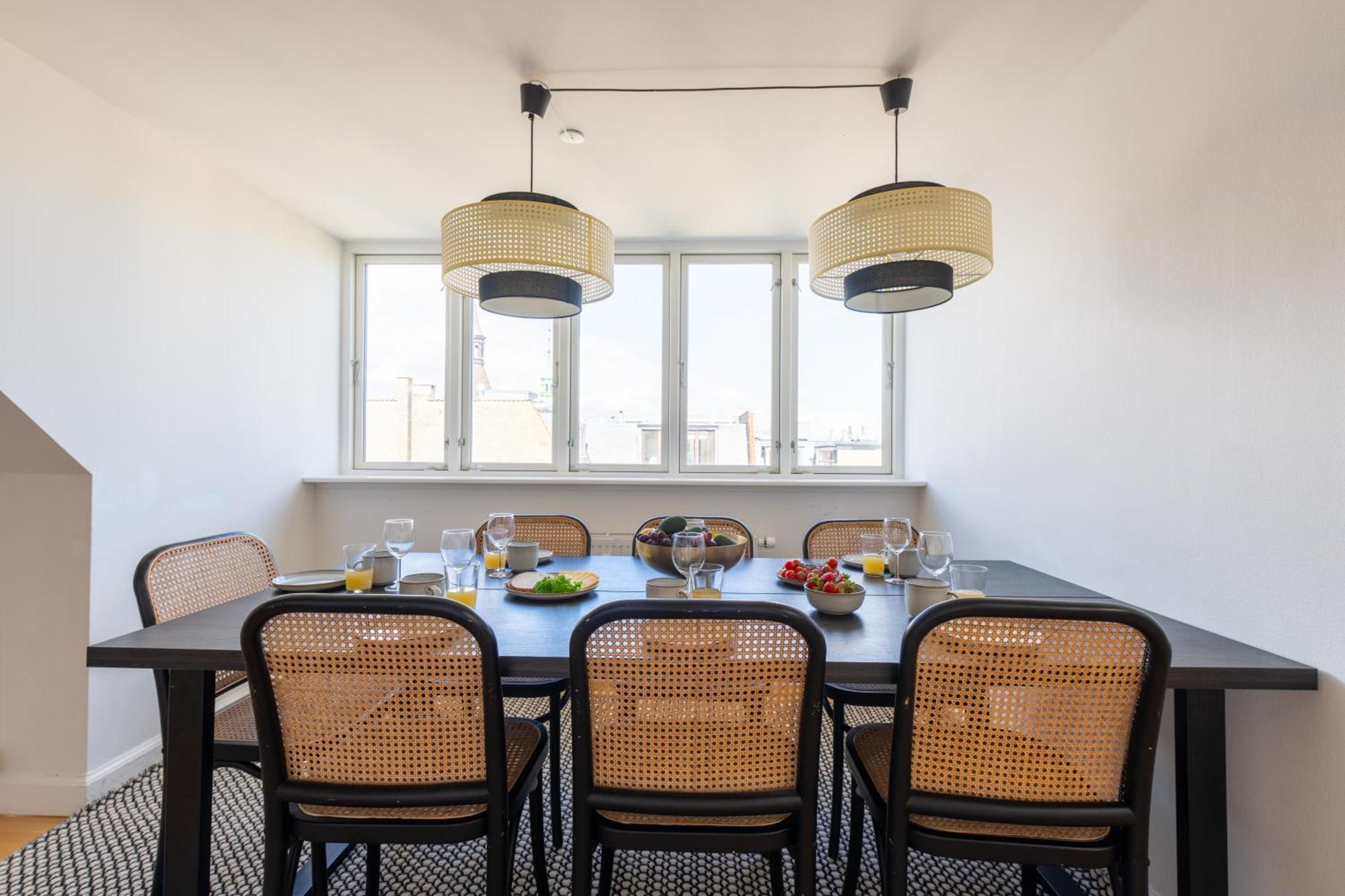 Bright 3br With Balcony And Amazing View Apartment