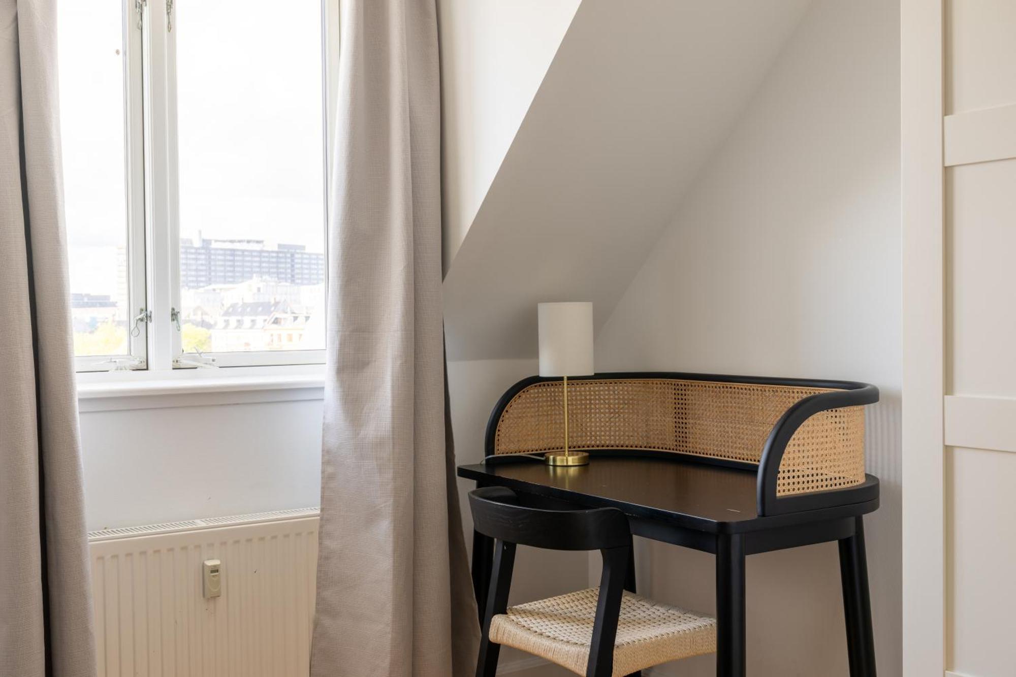 Bright 3br With Balcony And Amazing View Apartment *
